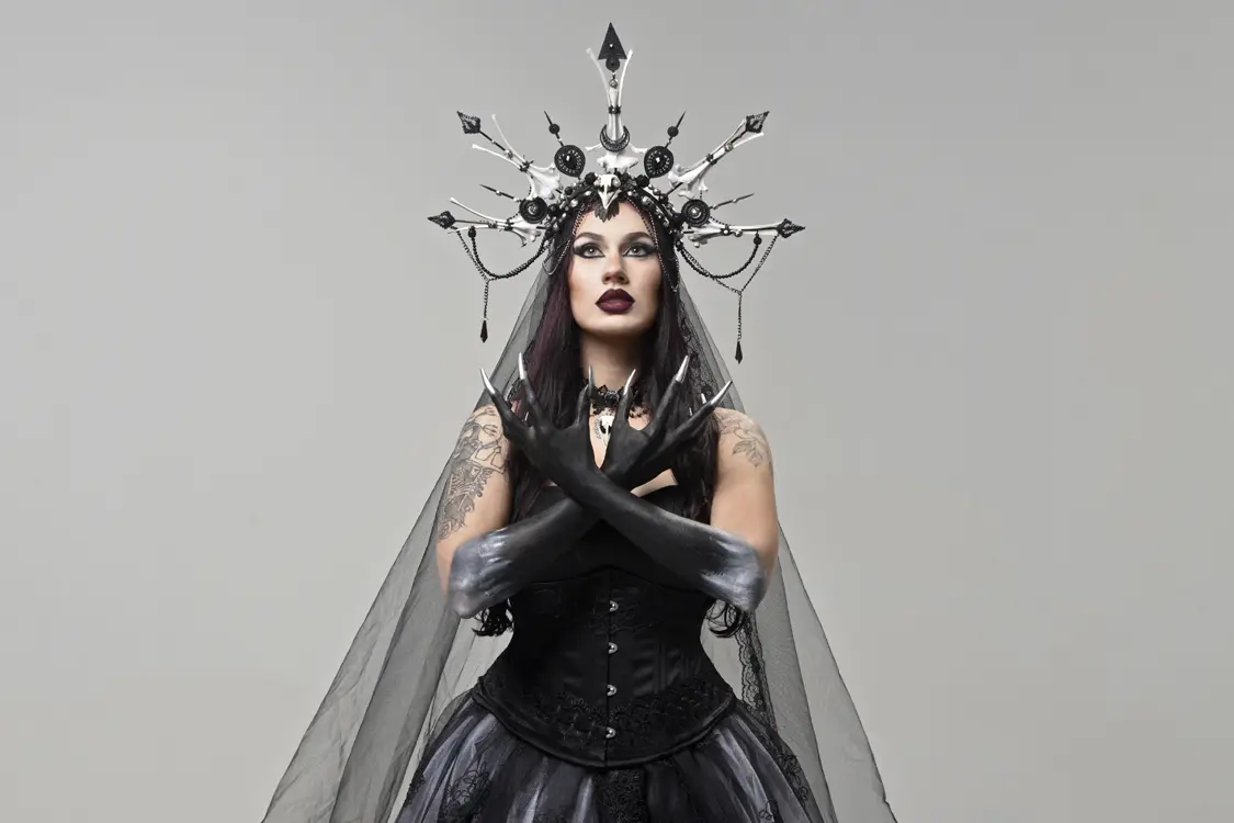 Soulwitch explora Inquisição, bruxaria e transcendência no videoclipe ‘Teufelsbuhlschaft’