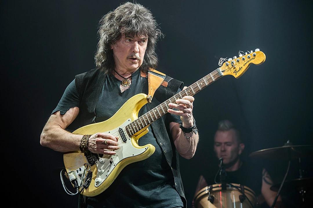 Ritchie Blackmore volta a dividir o palco com o Deep Purple após 33 anos em reencontro histórico